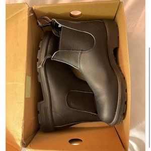 Blundstones